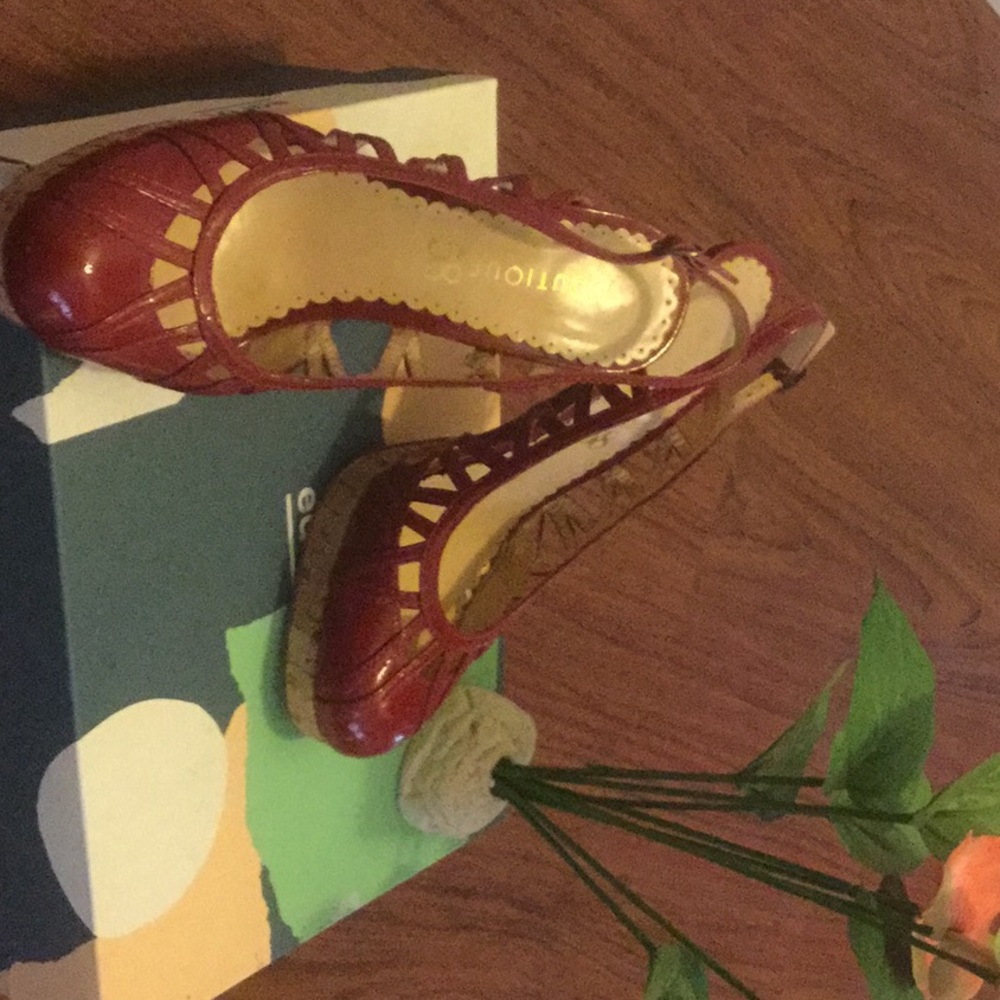 Heels - Picture 2 of 6
